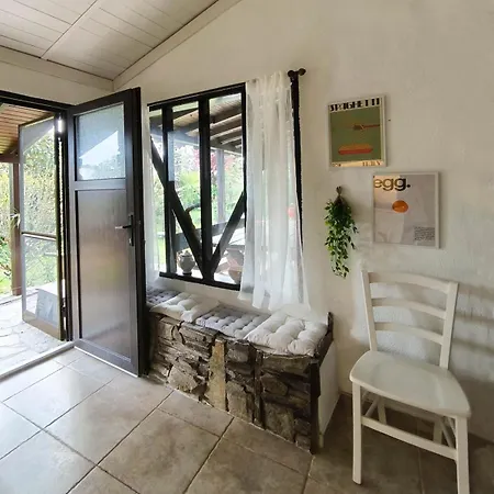 Solly's Garden House - πλάκα λιτοχώρου Villa